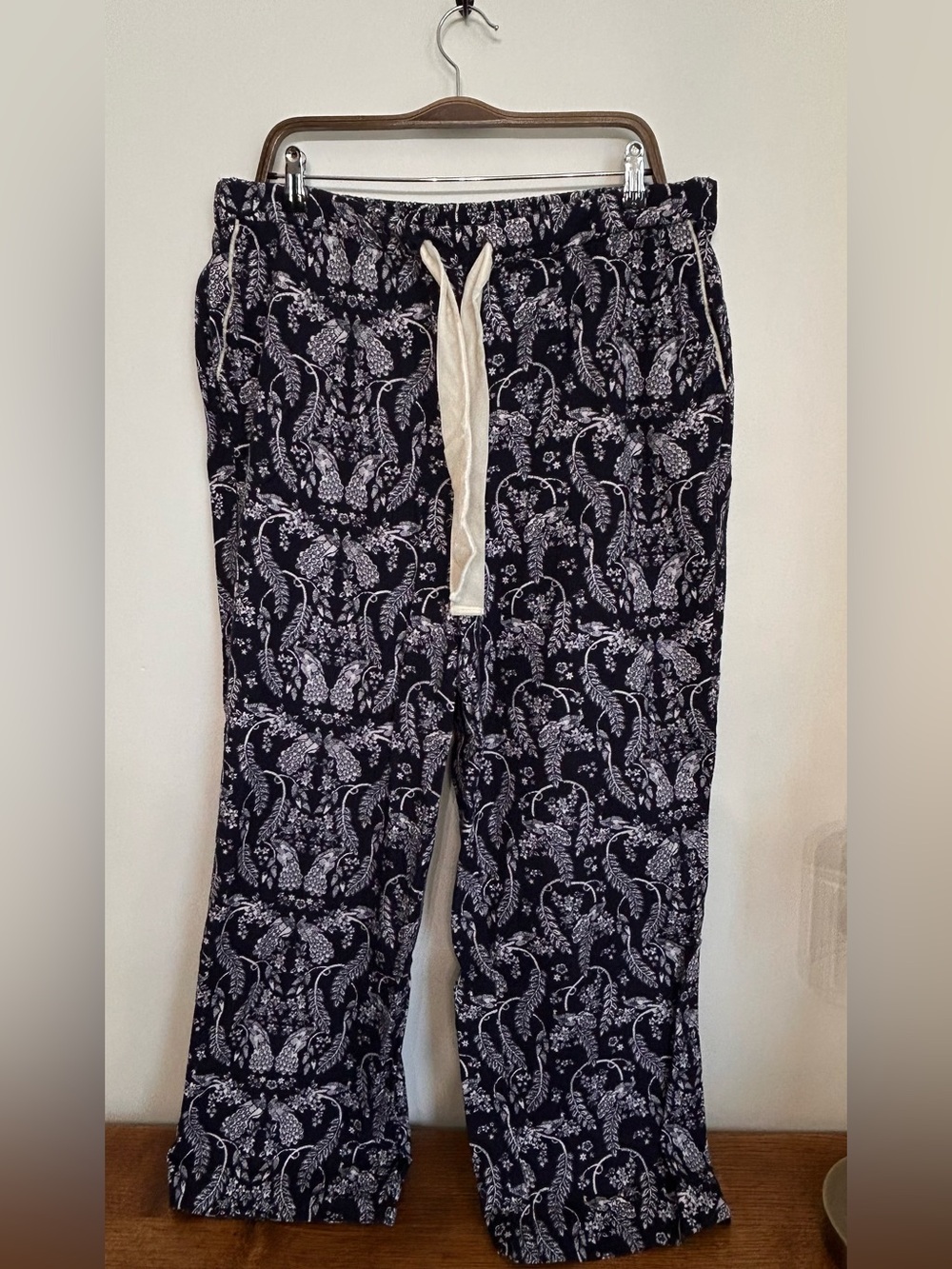 NWOT BODEN FLANNEL PAJAMA PANTS WITH POCKETS AND DRAWSTRING WIDE LEG